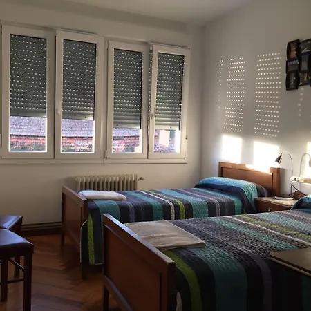 ホスタル コスタ アスル ゲストハウス