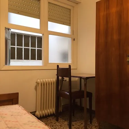 ホスタル コスタ アスル * サンティアゴ・デ・コンポステーラ