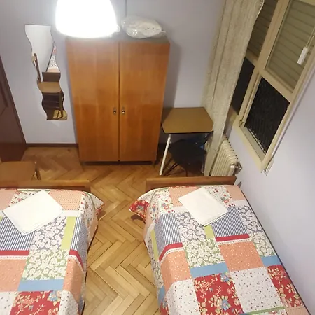 ゲストハウス ホスタル コスタ アスル サンティアゴ・デ・コンポステーラ